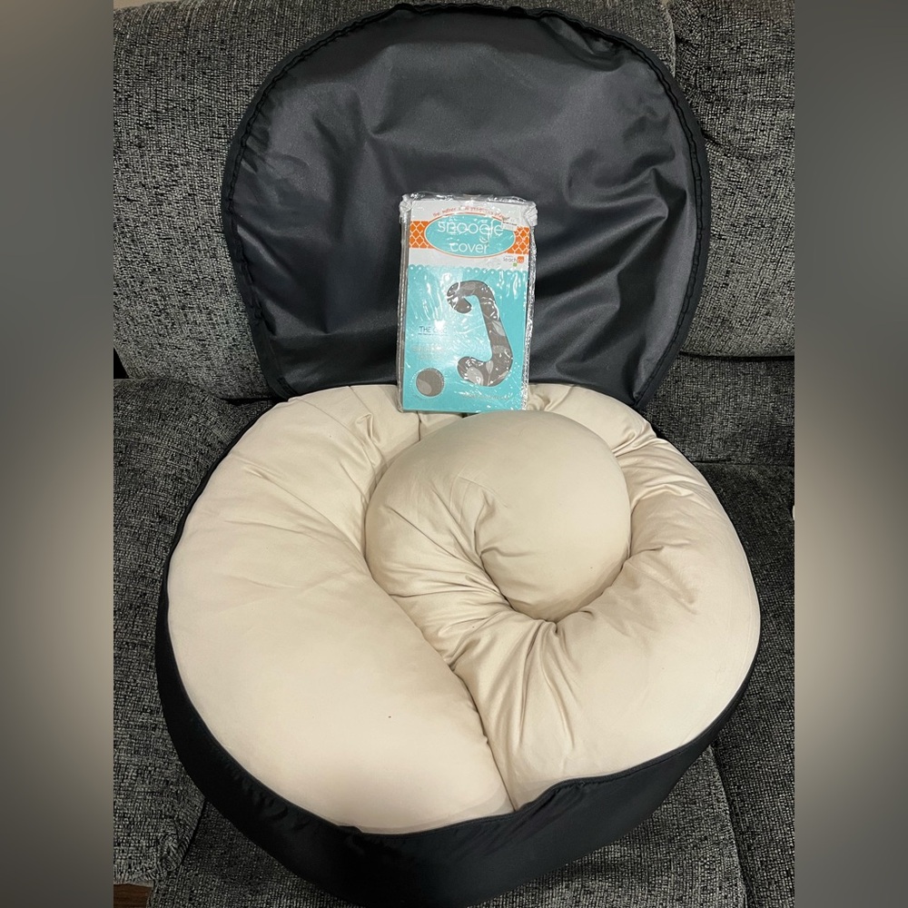 Leachco Snoogle Pregnancy Comfort Pillow with case and new cover